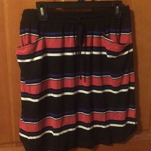 🎉 3 for $15 🎉 Max studio striped skirt